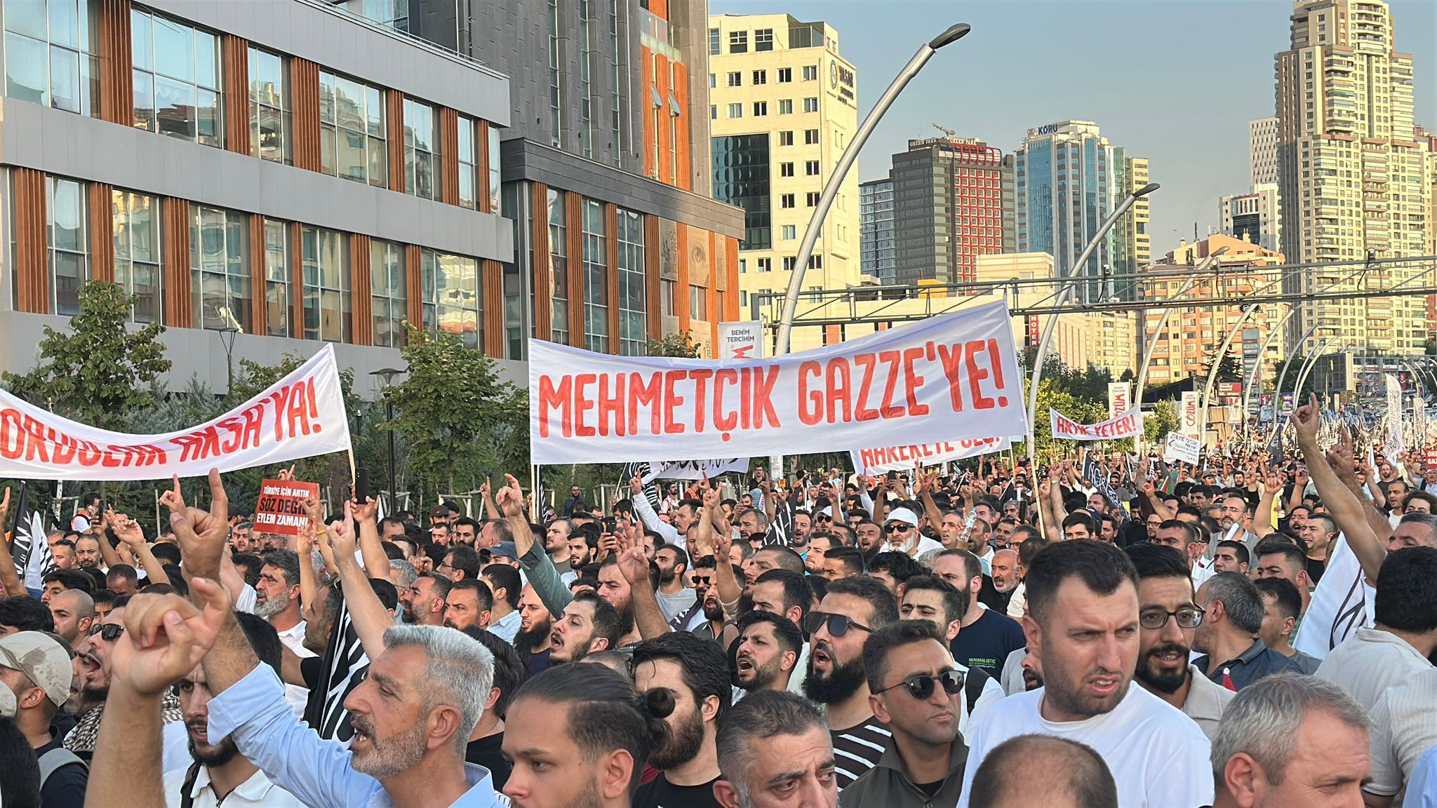 YILDIRIM: “Sayın Cumhurbaşkanım ne olur sesimizi duy!”